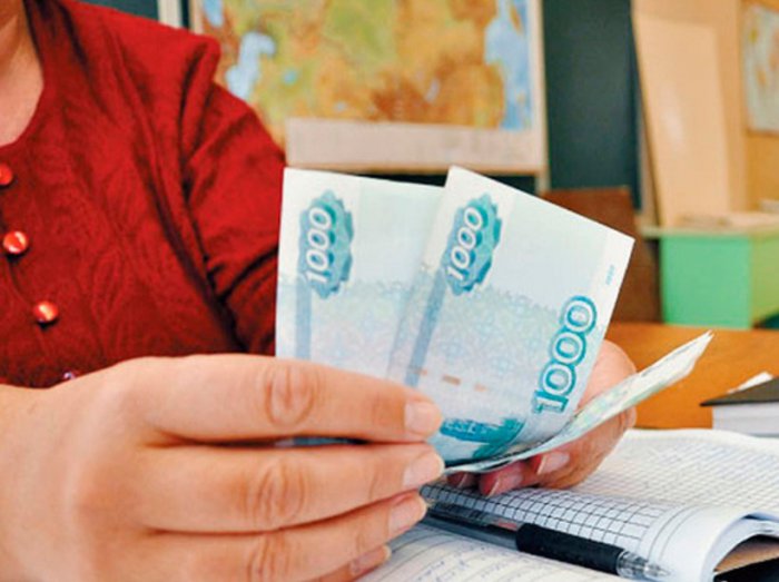 В Дагестане увеличат МРОТ и зарплату бюджетникам